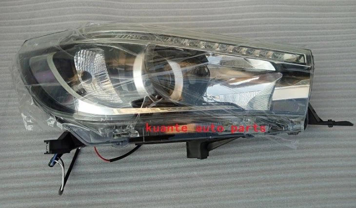 Toyota Hilux 2016 Revo Pickup Headlight 81140-0k720 81070-0k720